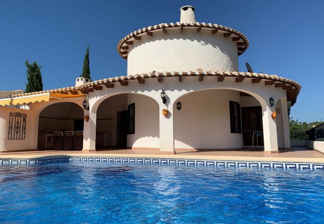 Villa/Dettached house in Pego - Villa Aurora - private pool, 4 p