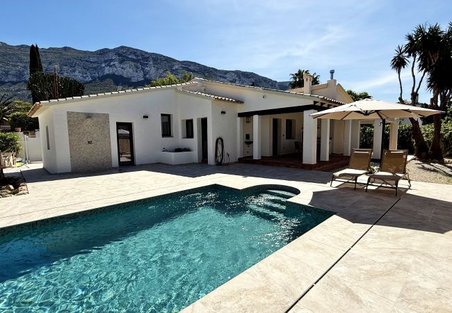 Villa in Denia - Villa Mona, 4p, private pool