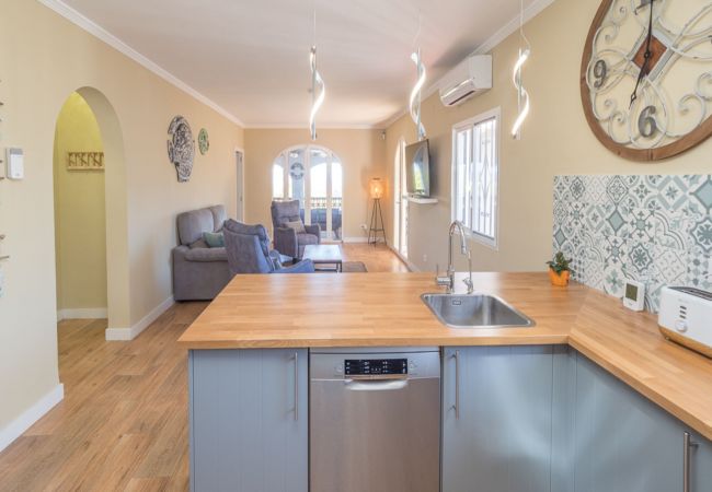 Villa à Orba - Villa Leonie, piscine privée, jacuzzi, 8p Villa à Orba - Villa Leonie, piscine privée, jacuzzi, 8p