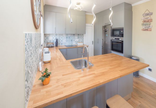 Villa à Orba - Villa Leonie, piscine privée, jacuzzi, 8p Villa à Orba - Villa Leonie, piscine privée, jacuzzi, 8p