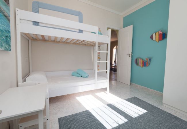 Villa à Orba - Villa Leonie, piscine privée, jacuzzi, 8p Villa à Orba - Villa Leonie, piscine privée, jacuzzi, 8p