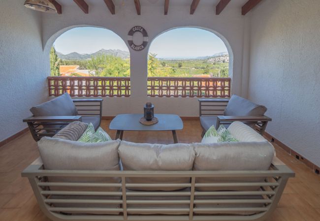 Villa à Orba - Villa Leonie, piscine privée, jacuzzi, 8p Villa à Orba - Villa Leonie, piscine privée, jacuzzi, 8p