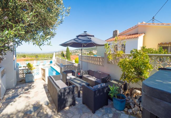 Villa à Orba - Villa Leonie, piscine privée, jacuzzi, 8p Villa à Orba - Villa Leonie, piscine privée, jacuzzi, 8p