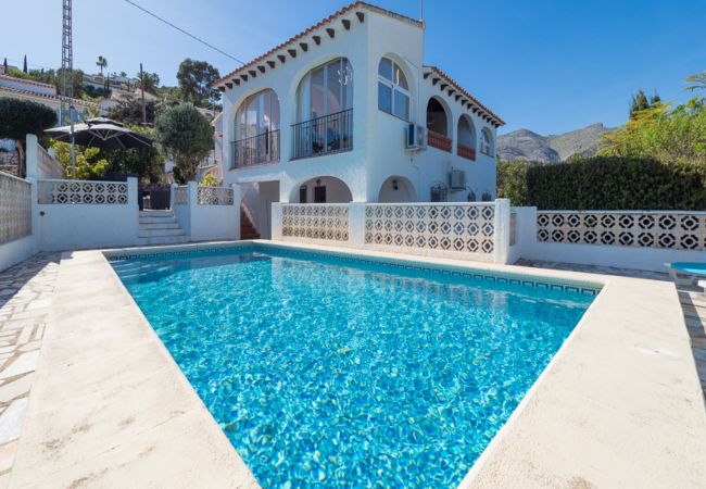 Villa à Orba - Villa Leonie, piscine privée, jacuzzi, 8p Villa à Orba - Villa Leonie, piscine privée, jacuzzi, 8p