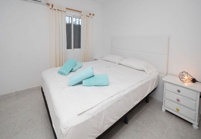 Villa à Orba - Villa Leonie, piscine privée, jacuzzi, 8p Villa à Orba - Villa Leonie, piscine privée, jacuzzi, 8p