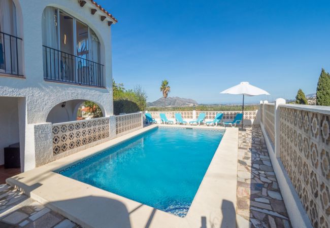 Villa à Orba - Villa Leonie, piscine privée, jacuzzi, 8p Villa à Orba - Villa Leonie, piscine privée, jacuzzi, 8p