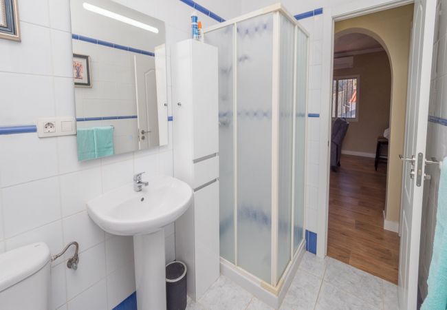 Villa à Orba - Villa Leonie, piscine privée, jacuzzi, 8p Villa à Orba - Villa Leonie, piscine privée, jacuzzi, 8p