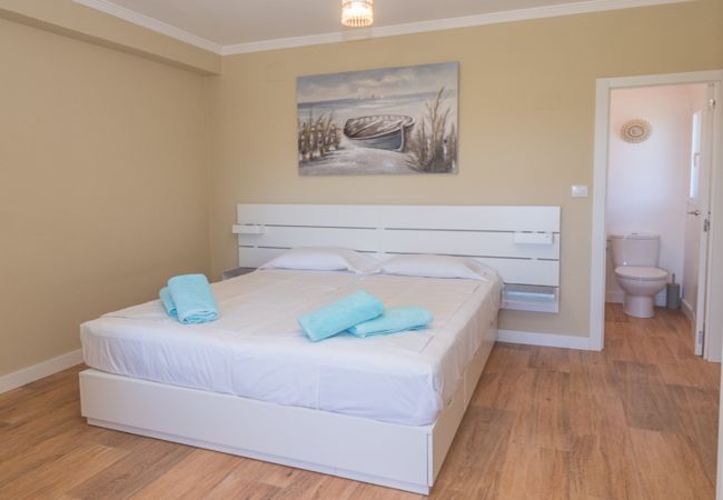 Villa à Orba - Villa Leonie, piscine privée, jacuzzi, 8p Villa à Orba - Villa Leonie, piscine privée, jacuzzi, 8p